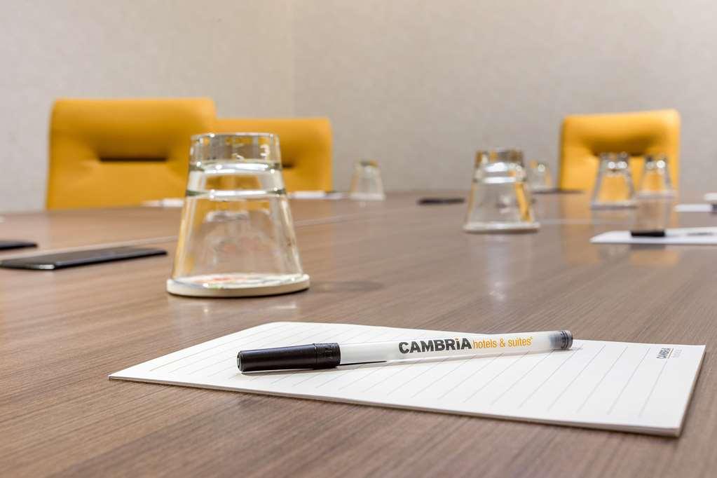 Cambria Hotel Manchester South Windsor Facilidades foto